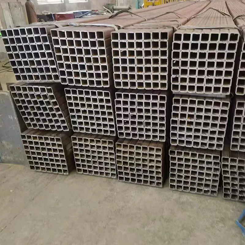 Правоугаона цев са дебелим зидовима